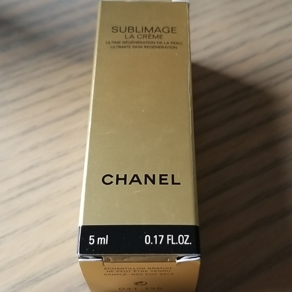 CHANEL SUBLIMAGE LA CRÈME Travel Size - Picture 3 of 5
